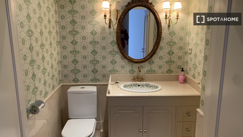 Double room Madrid, 6 beds — photo 15