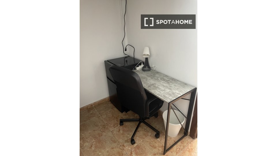 Double room Barcelona, 3 beds, 50m² — photo 21