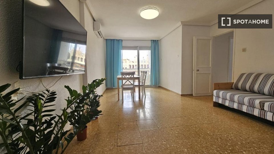 Apartment Valencia, 3 beds, 100m² — photo 2