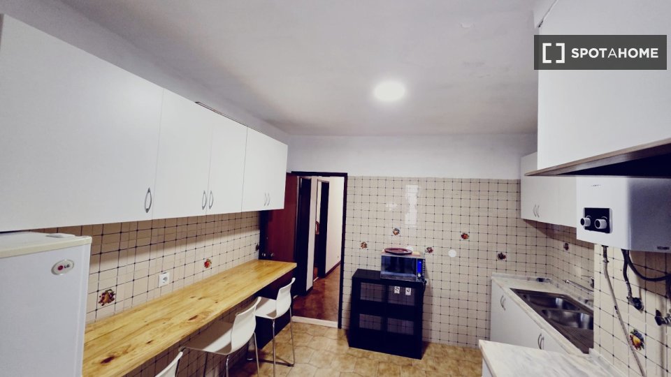 Double room Lisbon, 5 beds, 125m² — photo 5