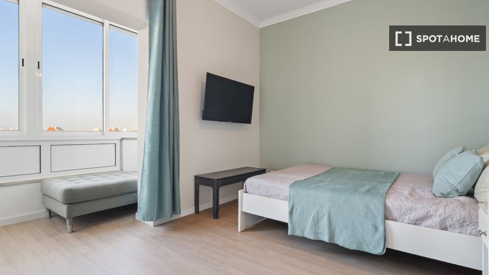 Double room Lisbon, 6 beds — photo 14