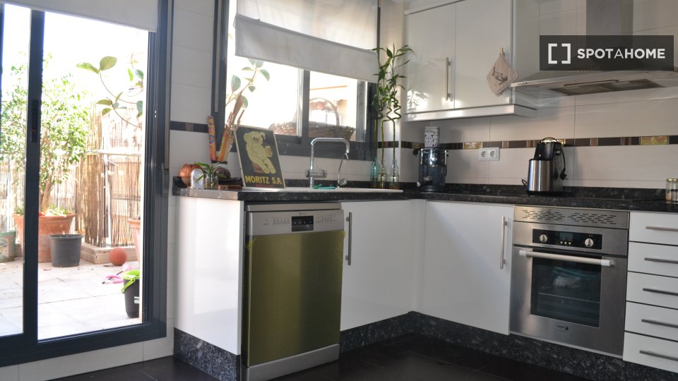 Apartment Valencia, 2 beds — photo 3