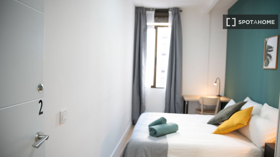 Double room Madrid, 5 beds, 90m² — photo 33