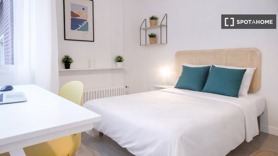 Double room Madrid, 7 beds — photo 21