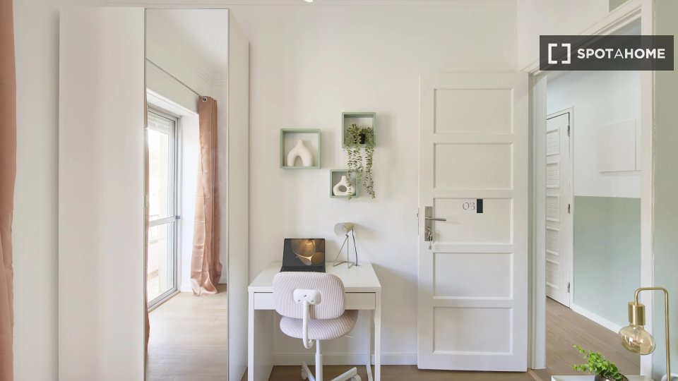 Double room Lisbon, 4 beds — photo 4