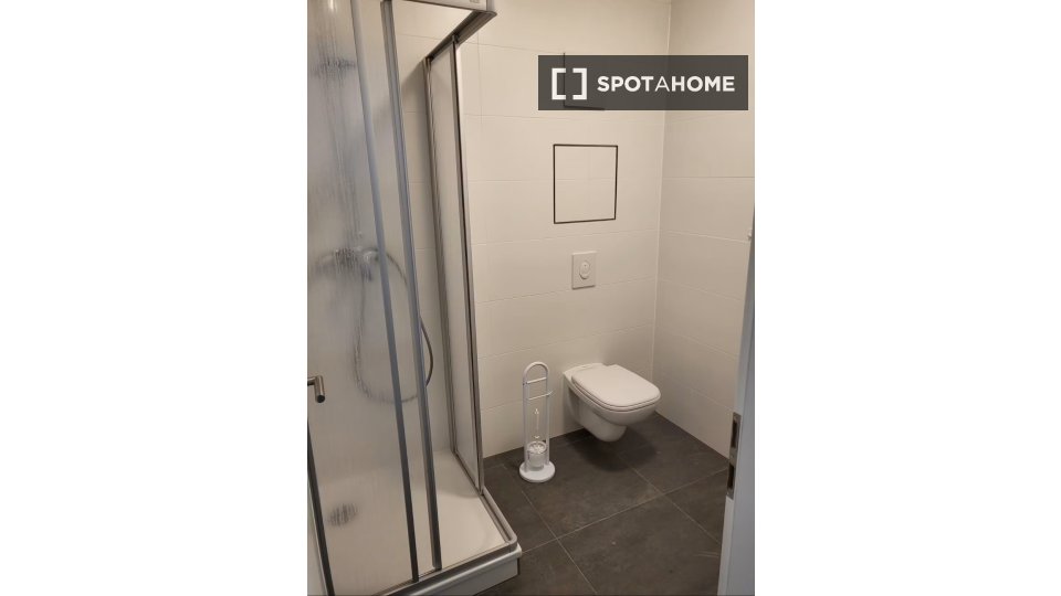 Double room Berlin, 14 beds, 118m² — photo 6