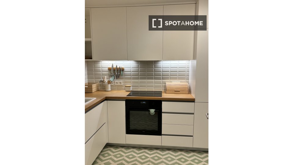 Apartment Lisbon, 1 bed, 80m² — photo 14