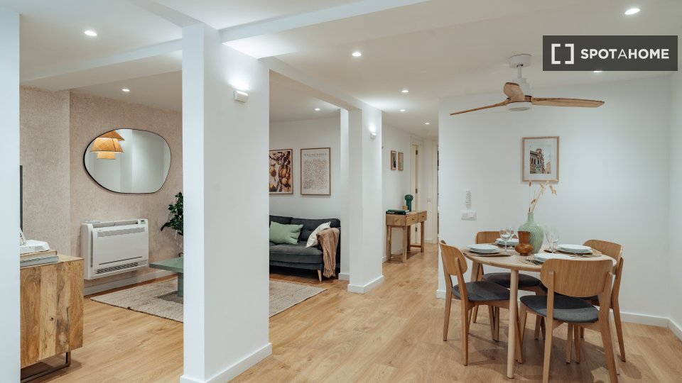 Apartment Barcelona, 1 bed, 65m² — photo 4