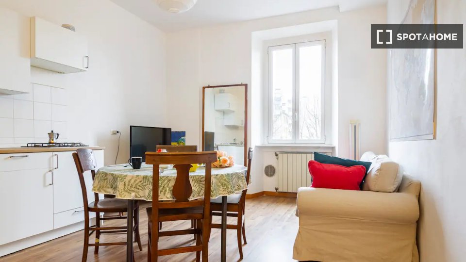 Double room Milan, 2 beds — photo 13