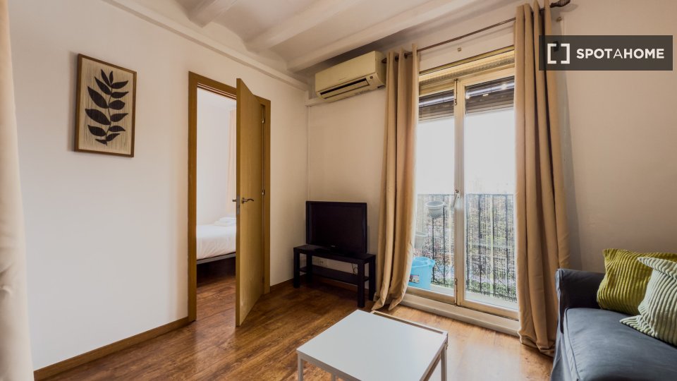 Apartment Barcelona, 1 bed, 50m² — photo 32