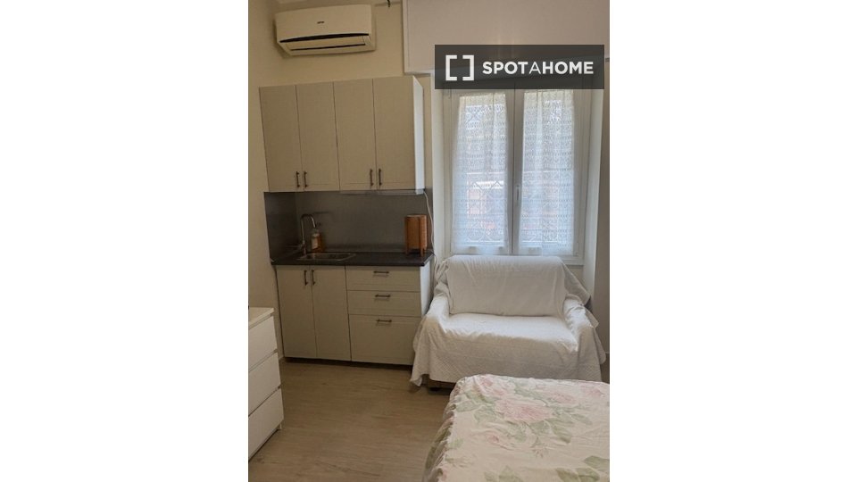 Double room Rome, 1 bed — photo 12