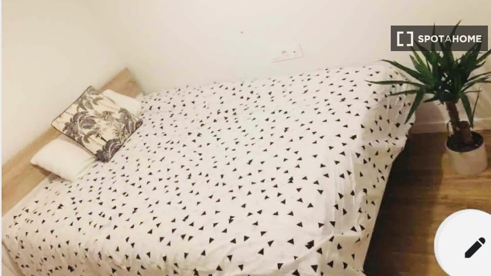 Double room Bilbao, 2 beds, 80m² — photo 14