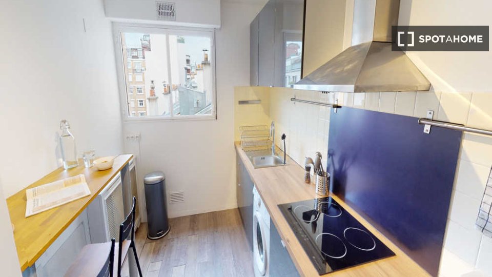 Double room Paris, 4 beds, 80m² — photo 3