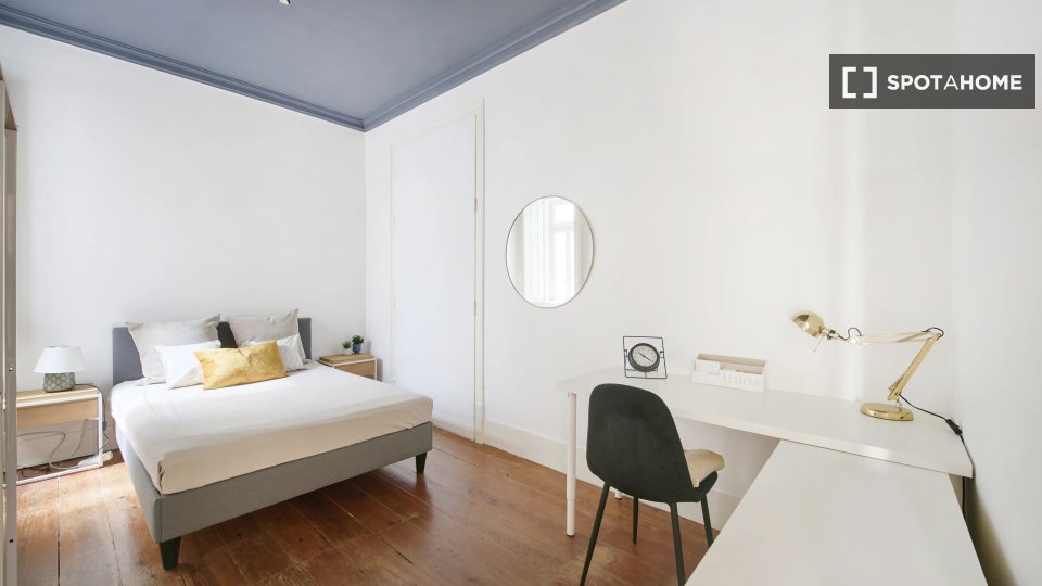 Double room Lisbon, 4 beds — photo 1