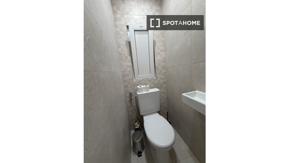 Double room Brussels, 4 beds, 125m² — photo 4