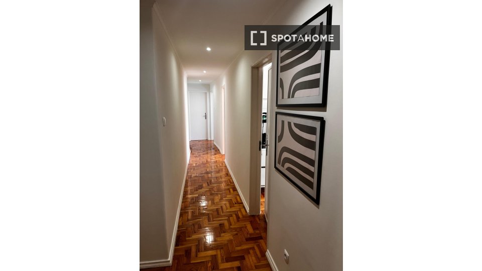 Double room Lisbon, 4 beds — photo 3