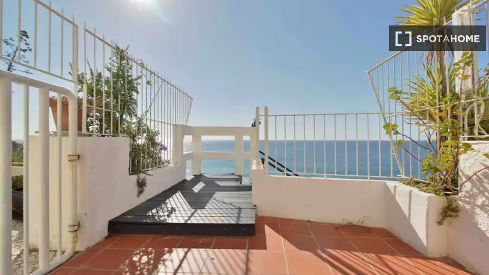 Apartment mono Lisbon — photo 9