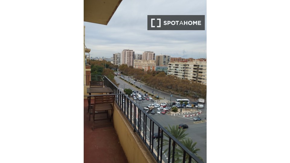 Double room Valencia, 5 beds, 160m² — photo 17