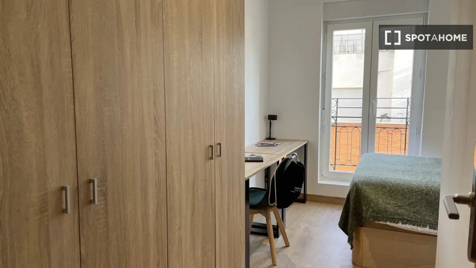 Double room Madrid, 6 beds — photo 19