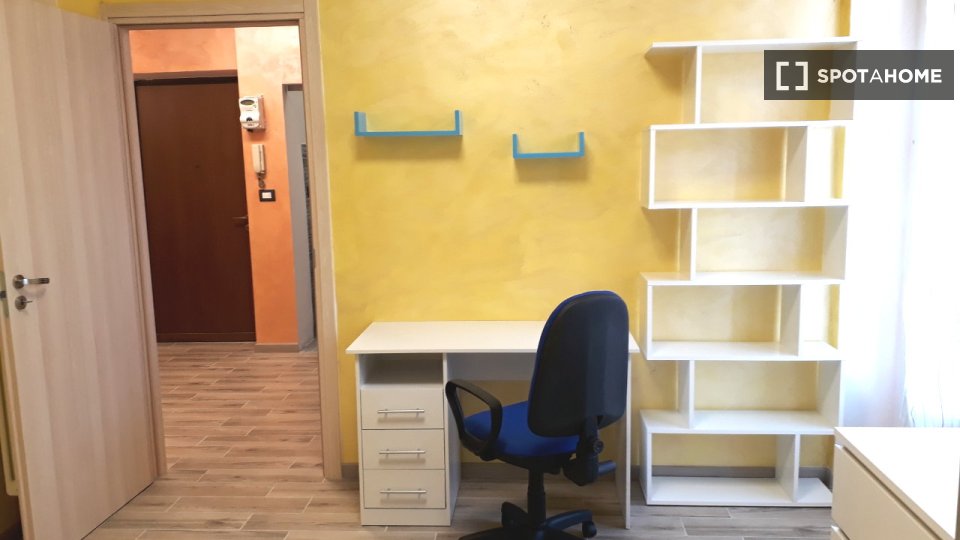 Double room Turin, 2 beds, 70m² — photo 2