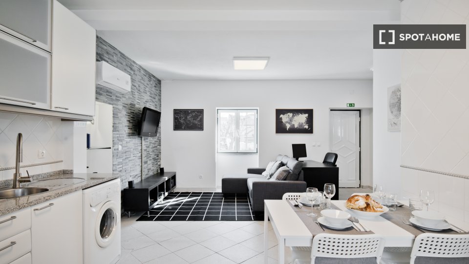 Apartment Lisbon, 2 beds, 50m² — photo 4