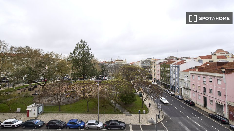 Double room Lisbon, 9 beds — photo 13