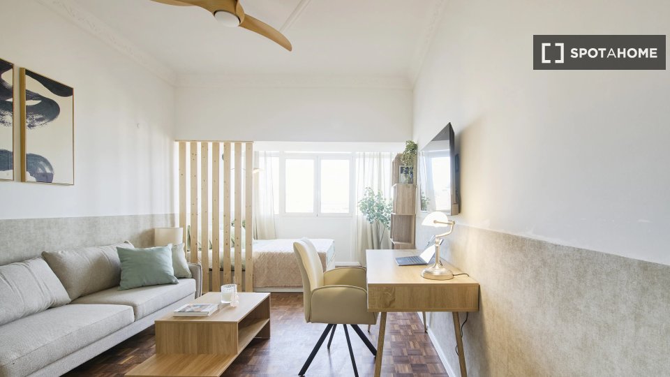 Double room Lisbon, 9 beds — photo 1
