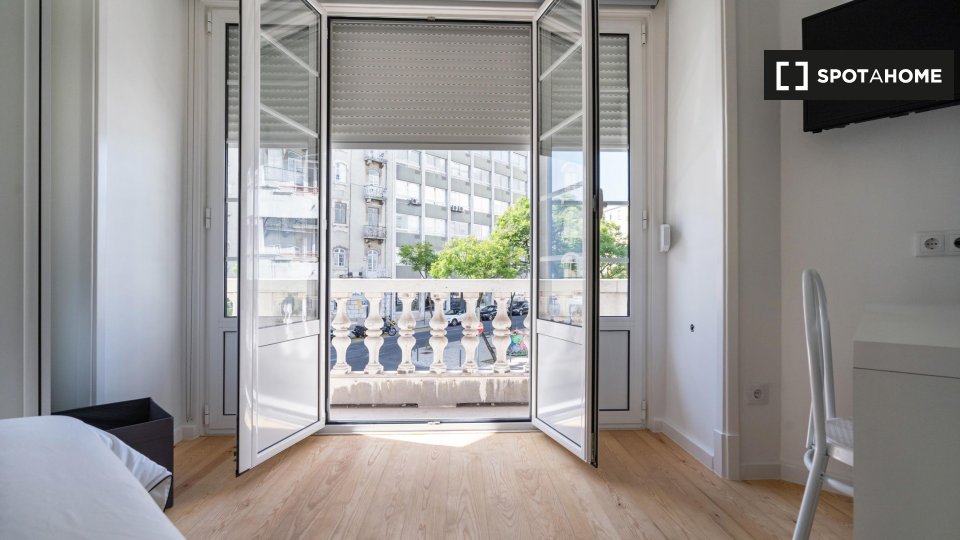 Double room Lisbon, 7 beds, 210m² — photo 2