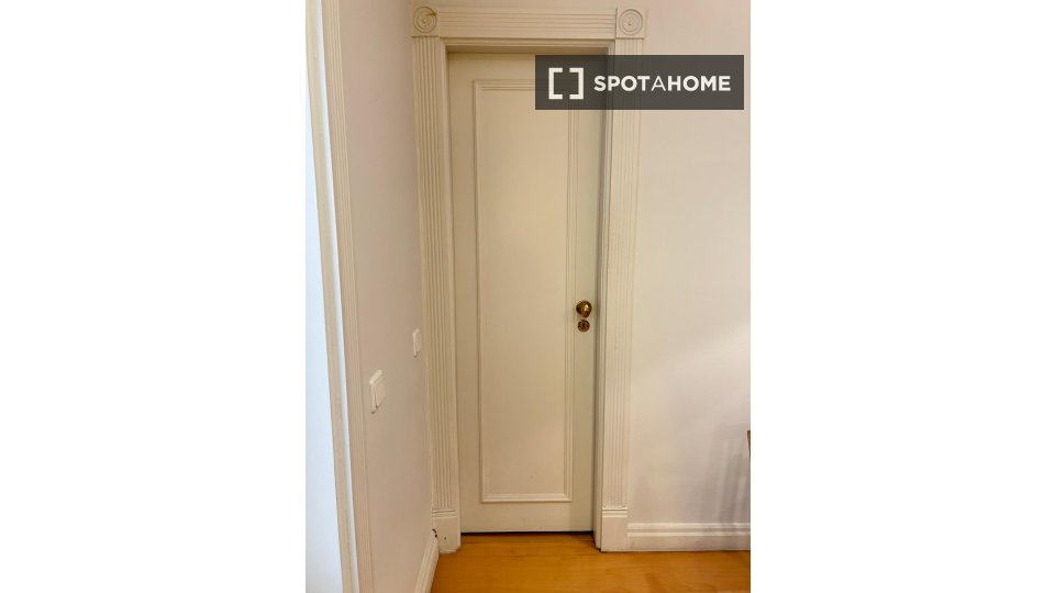 Apartment Lisbon, 3 beds — photo 6