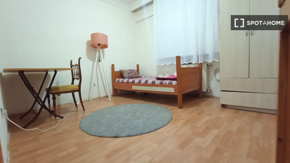 Double room Istanbul, 3 beds — photo 3