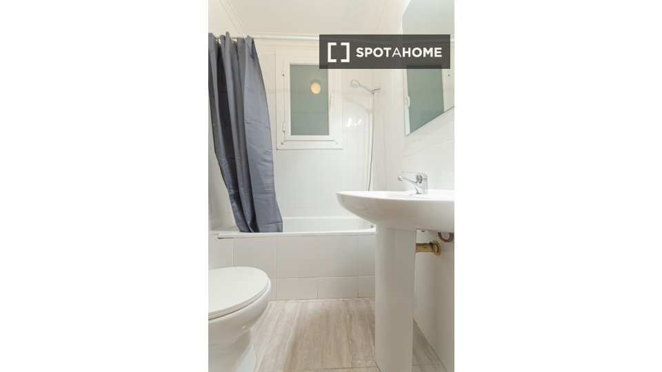 Double room Barcelona, 4 beds, 100m² — photo 5