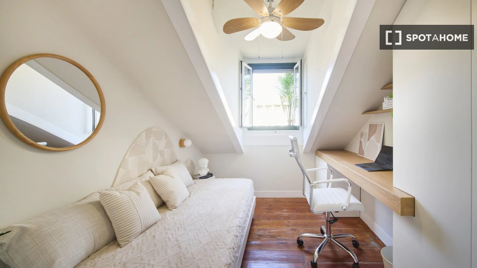 Double room Lisbon, 7 beds — photo 6