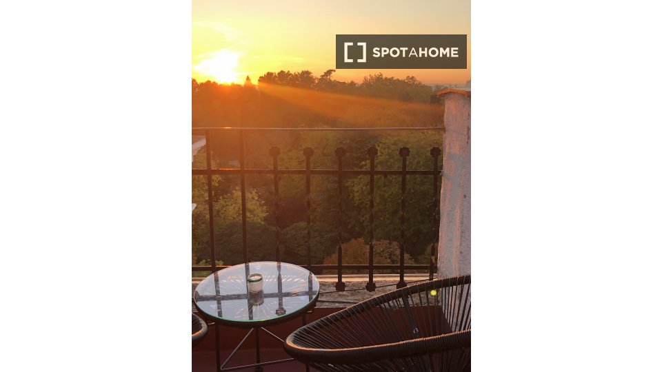 Double room Madrid, 3 beds, 60m² — photo 5