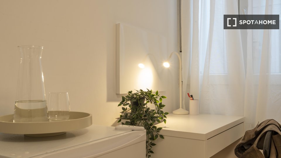 Double room Madrid, 5 beds — photo 12