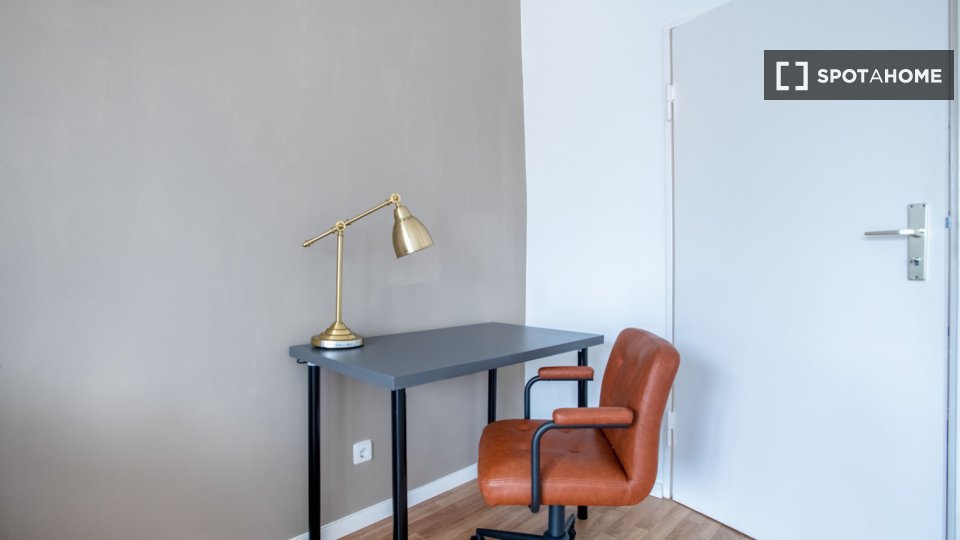 Apartment Berlin, 1 bed, 42m² — photo 2