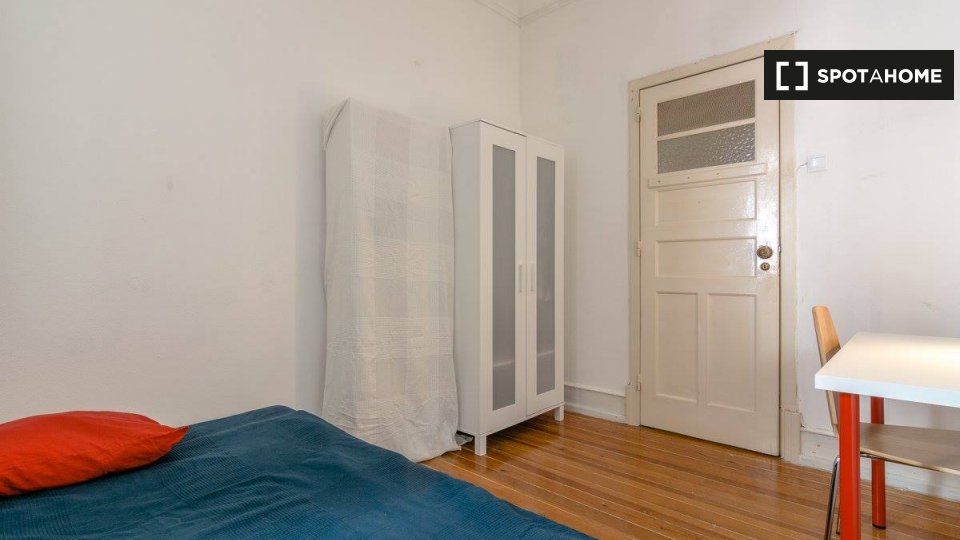 Double room Lisbon, 7 beds — photo 2