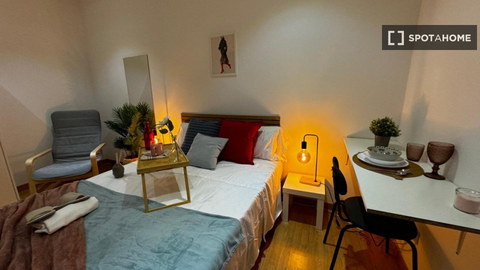 Double room Madrid, 5 beds — photo 5