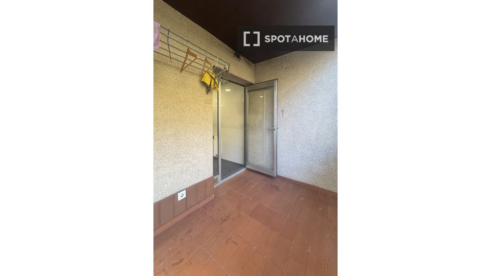 Double room Madrid, 6 beds, 150m² — photo 14