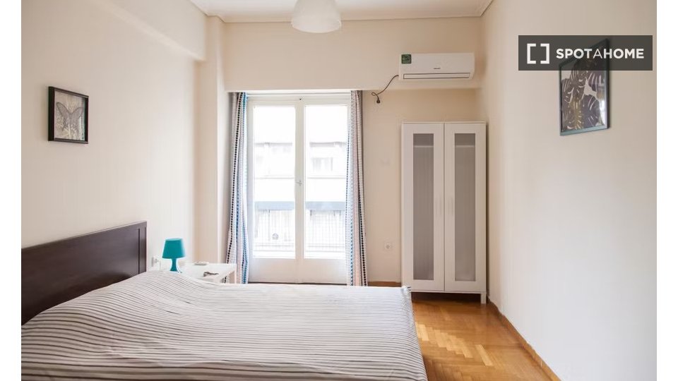 Double room Athens, 5 beds — photo 1