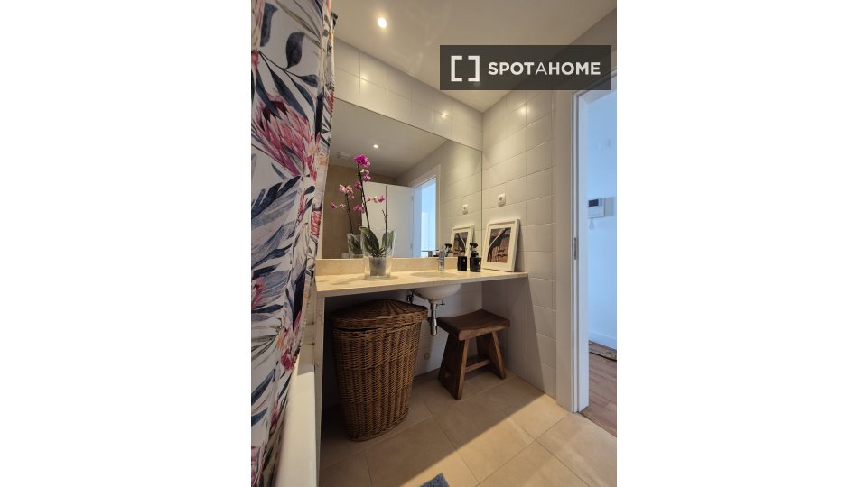 Apartment mono Lisbon, 61m² — photo 15