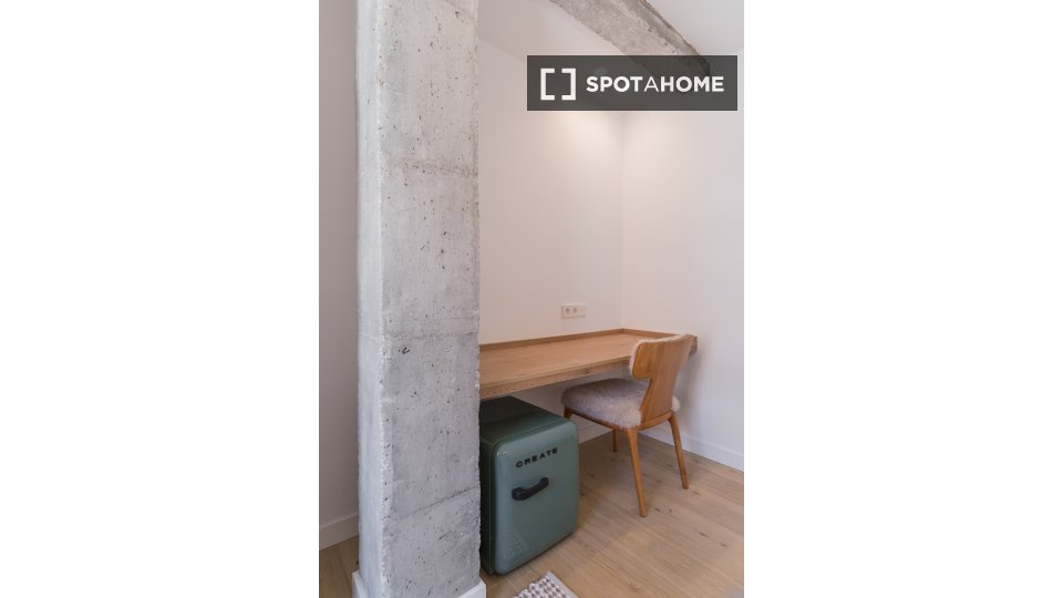 Double room Madrid, 6 beds — photo 9