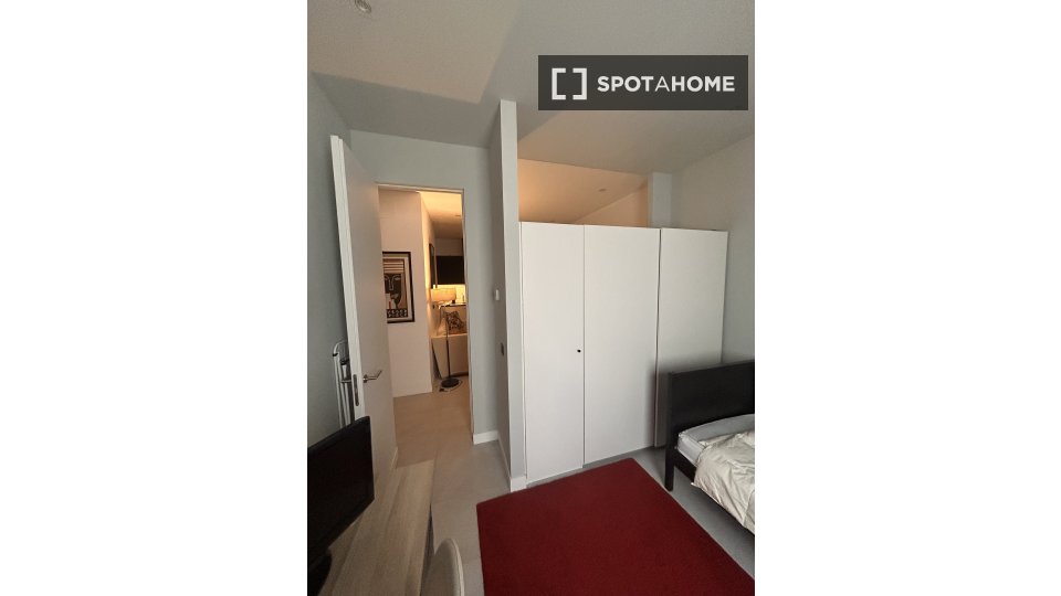 Double room Madrid, 1 bed, 180m² — photo 11