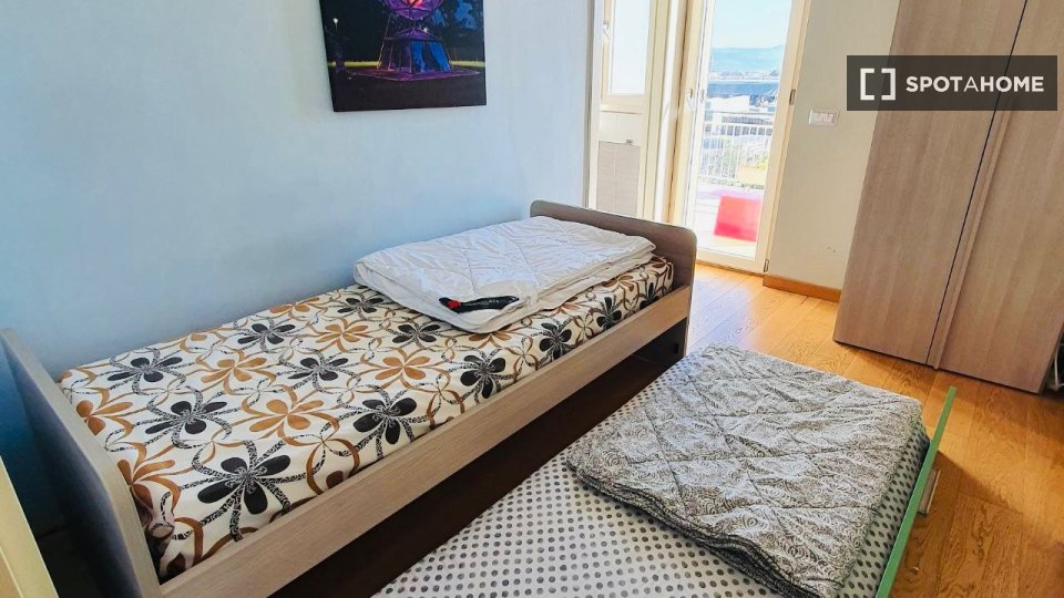 Double room Rome, 3 beds — photo 24