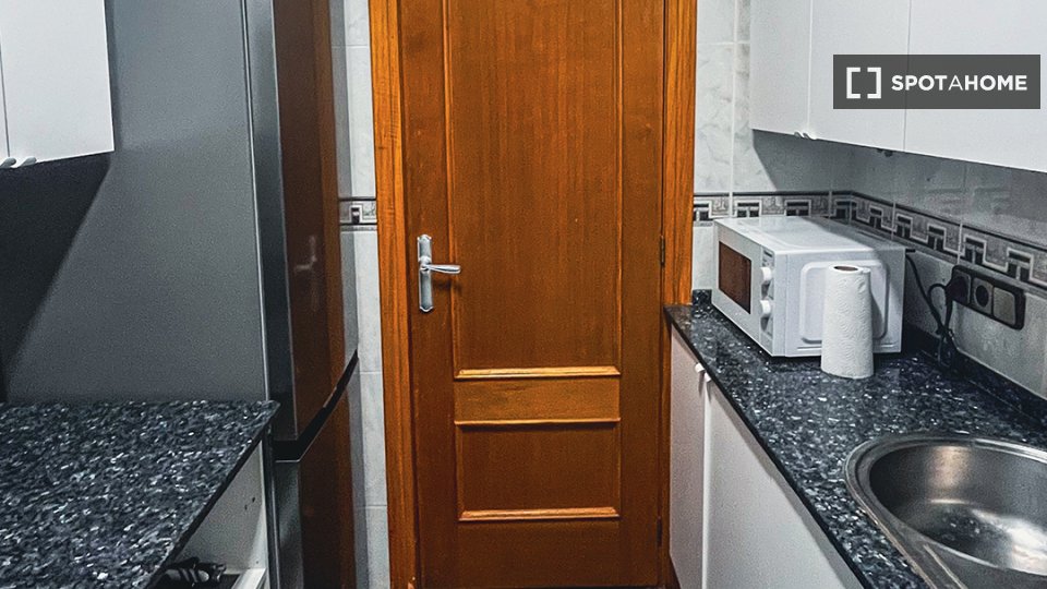 Double room Barcelona, 2 beds, 61m² — photo 4