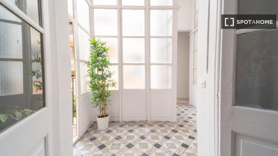 Double room Barcelona, 14 beds, 400m² — photo 7