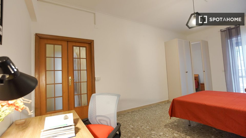 Camera doppia Napoli, 5 camere — foto 12