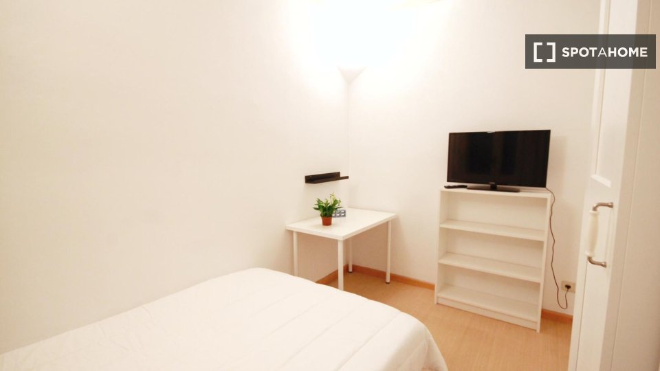 Double room Barcelona, 4 beds — photo 8