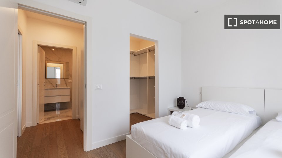 Apartment Milan, 1 bed, 59m² — photo 15