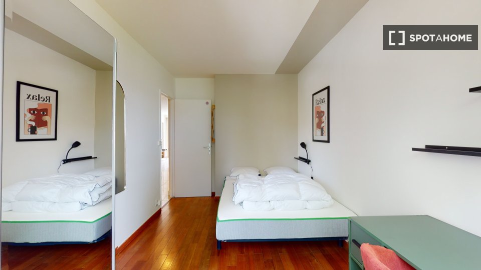 Double room Paris, 12 beds — photo 12