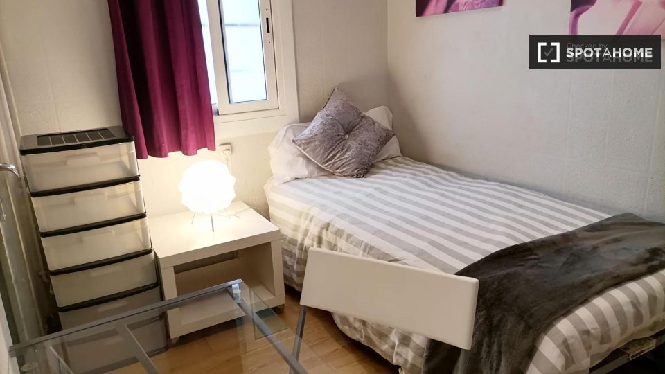 Double room Barcelona, 8 beds — photo 14